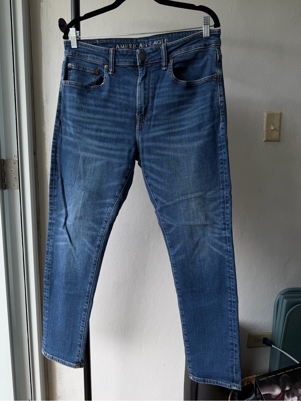 American Eagle Outfitters Men’s Medium Blue Slim Straight Jeans
